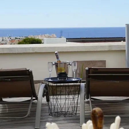 Of The In With A Beautiful View Lägenhet